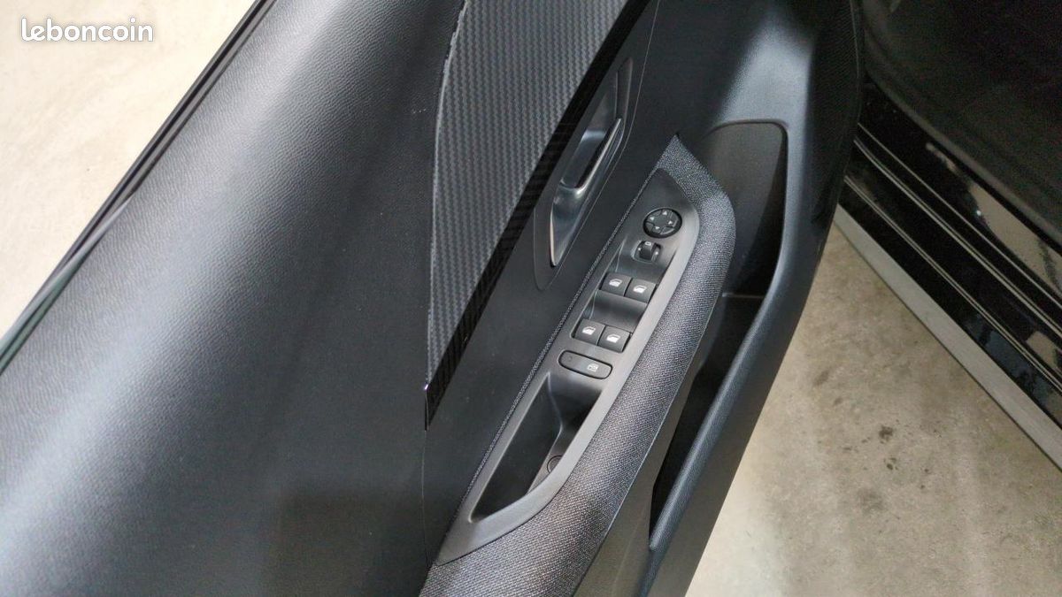 PEUGEOT 208 HYBRID 110 CH BVA E-DCS6 STYLE 0KM REMISE 26% CARPLAy (image 8)