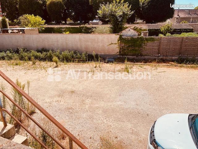 Bâtiment à usage de commerce bar/ resto/autres + Habitation (image 3)