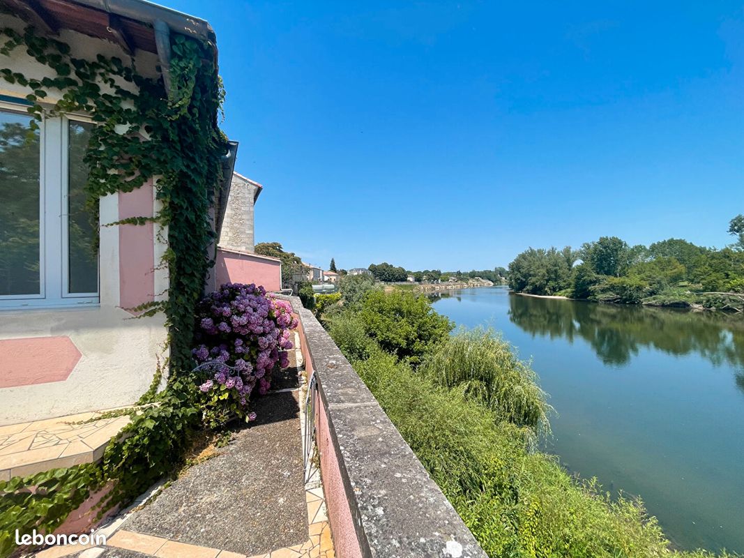 Maison 9 pièces 246 m² · à Flaujagues · 246 m² · 371 000 €