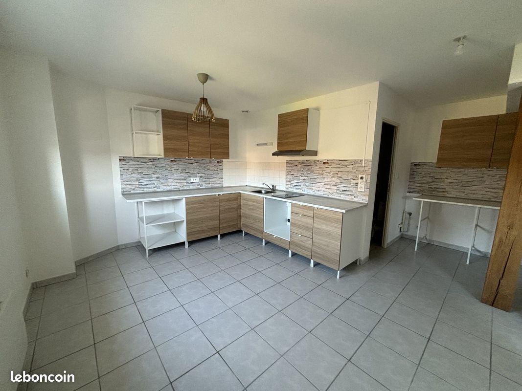 Appartement 1 pièce 44 m² · à Hirson · 44 m² · 380 €/mois