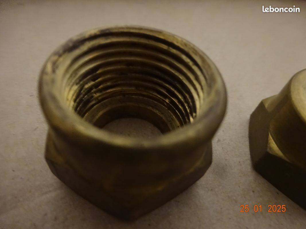 Divers raccords et écrous collet battu, en laiton (image 11)