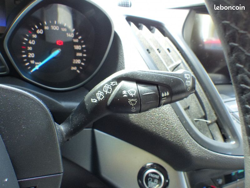 Ford KUGA 1.5 TDCI 120CH STOP&START TREND BUSINESS 4X2 POWERSHIFT (image 32)