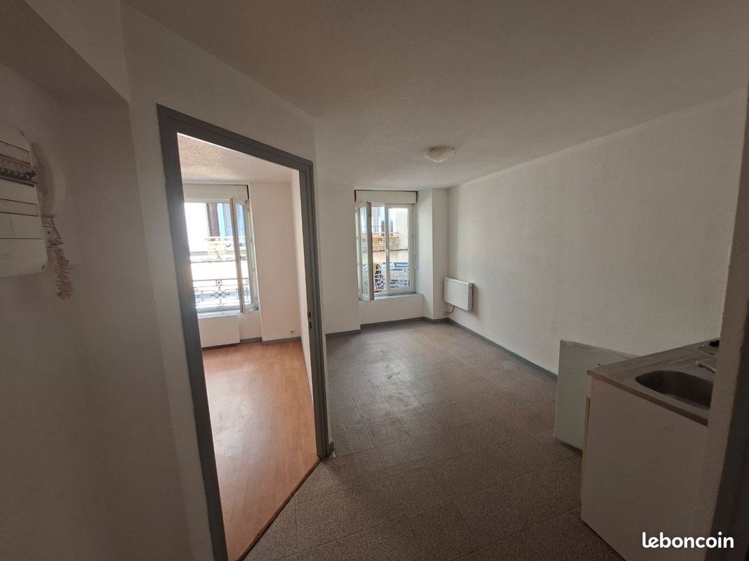Appartement 2 pièces 23 m² · à Saint-Flour · 23 m² · 300 €/mois