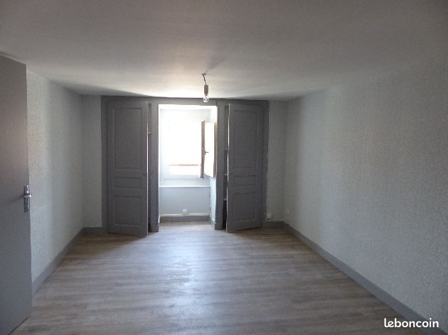 Appartement a louer lons-le-saunier - 1 pièce(s) - 36 m2 - Surfyn