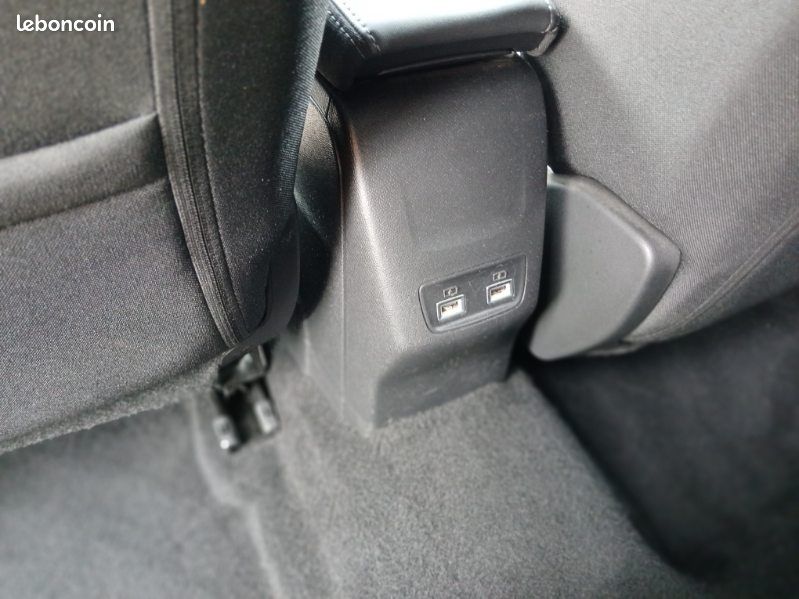 Peugeot 2008 (2) BLUEHDI 130 EAT8 ALLURE PACK (image 19)