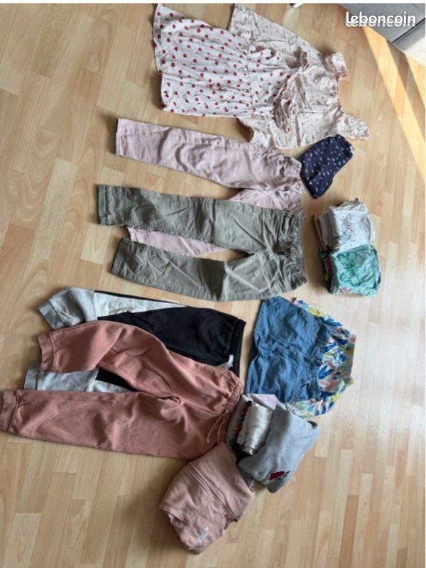 Lot vêtement fille 8 ans (image 1)