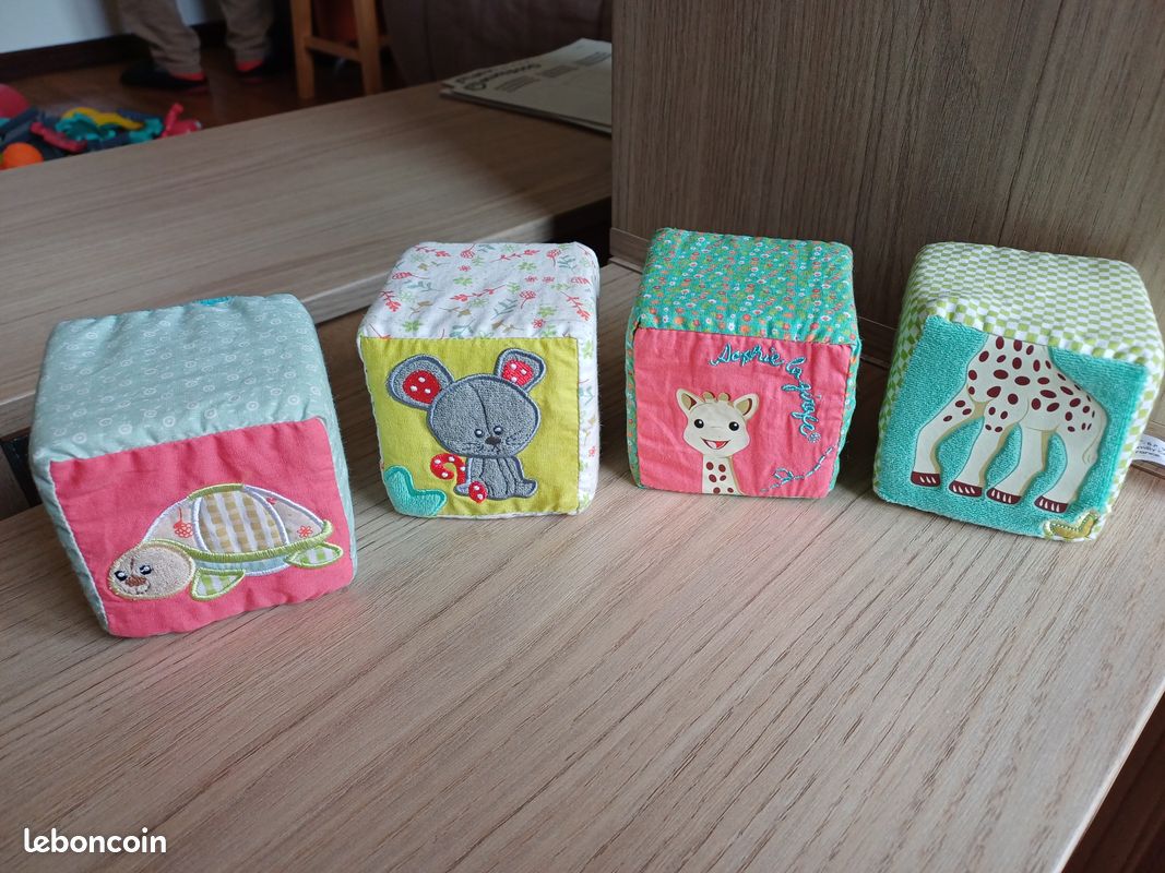 Lot jouets d'éveil (image 1)