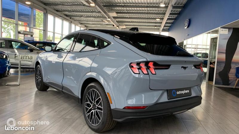 Ford Mustang Mach-E 375ch Extended Range 88kWh Premium AWD (image 7)