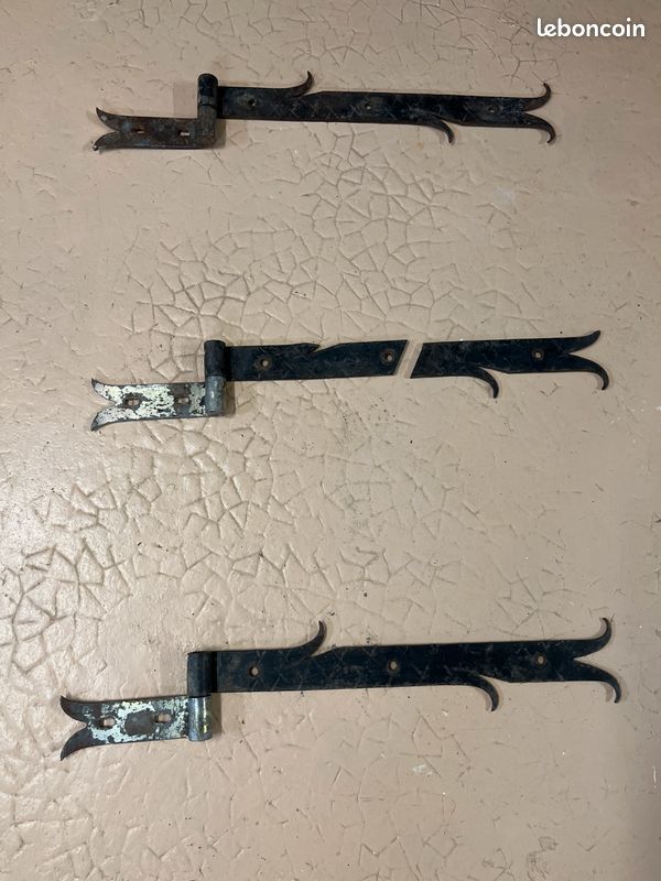 Ferrures de fixation pour porte extérieure (image 1)