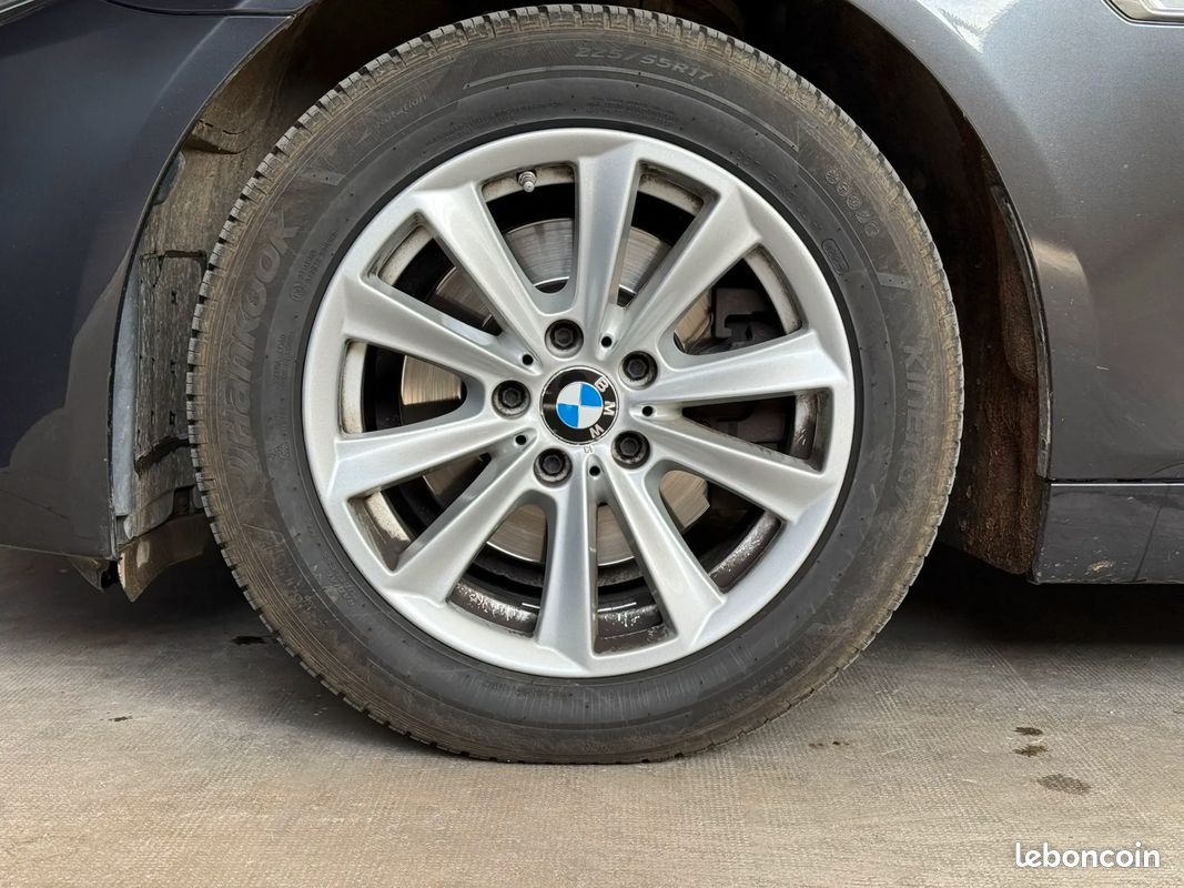 BMW Série 5 Touring 2.0 D 190ch Lounge - 2015 - Suivi complet - Phares LED - Boîte auto (image 23)