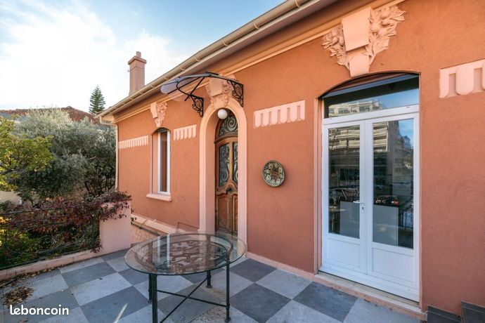 Maison de ville 7 pièces 210 m²