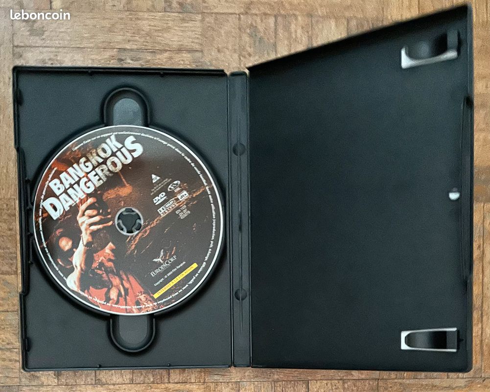 Bangkok Dangerous - DVD (image 2)