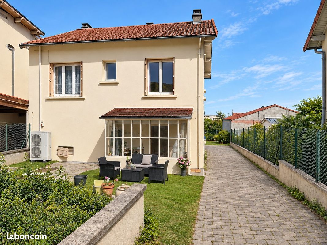 Maison 6 pièces 120 m² · à Clermont Ferrand · 120 m² · 399 900 €