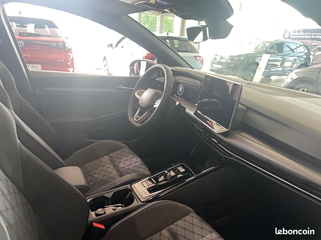 VOLKSWAGEN Golf 1.5 eTSI EVO2 150 DSG7 R-Line Edition (image 16)