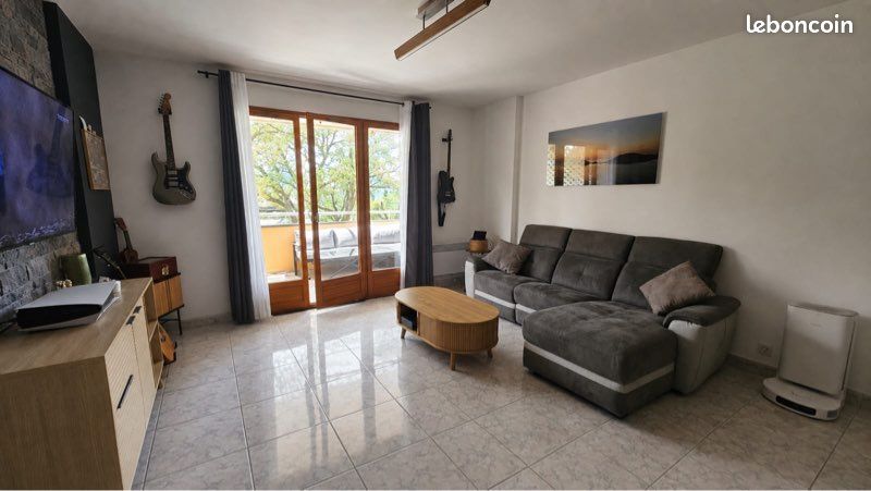 Appartement 2 pièces 55 m² · à Ajaccio · 55 m² · 900 €