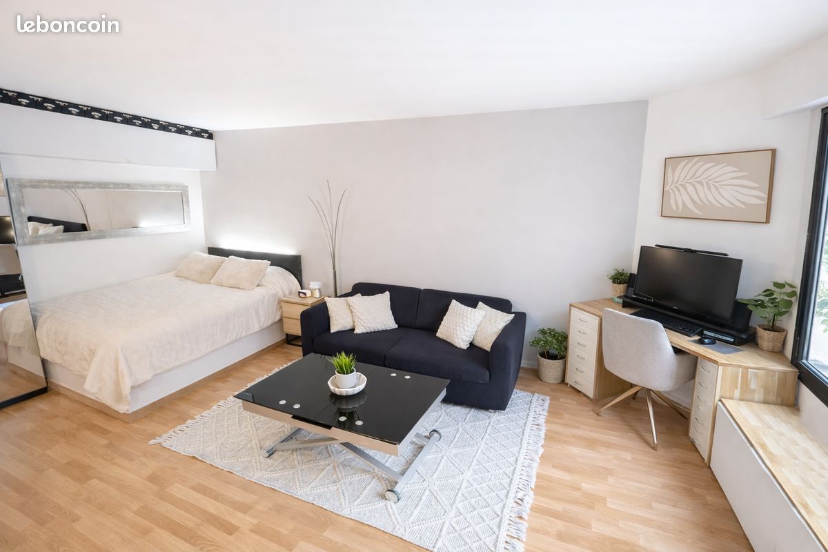 Appartement 1 pièce 33 m² · à Issy-les-Moulineaux · 33 m² · 240 000 €
