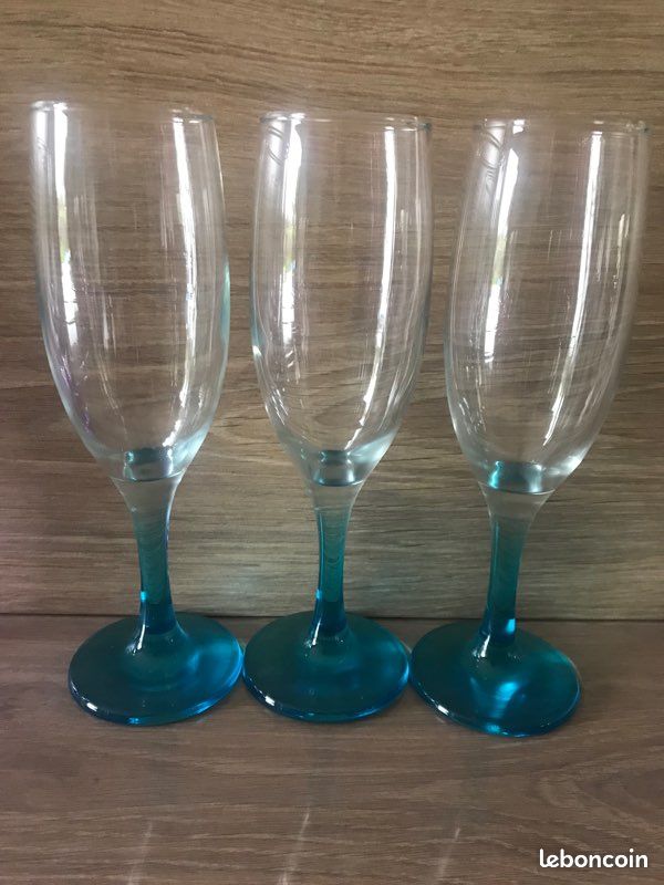 12 Verres à pied flûte (image 3)