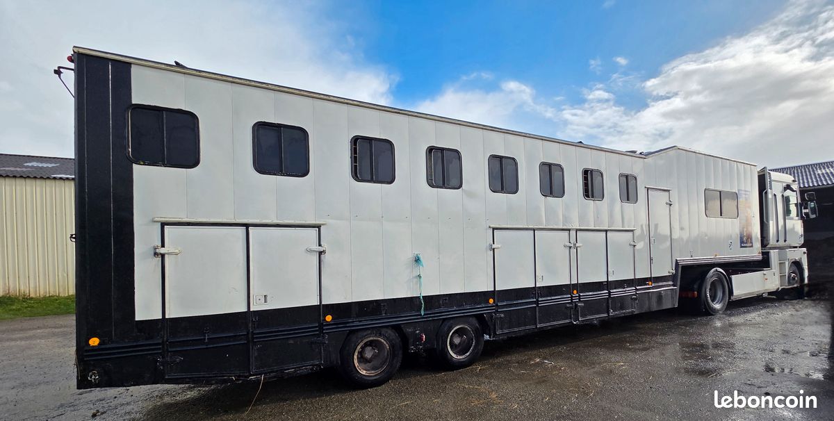 Poids Semie Renault Magnum 12 places chevaux - Poids lourds