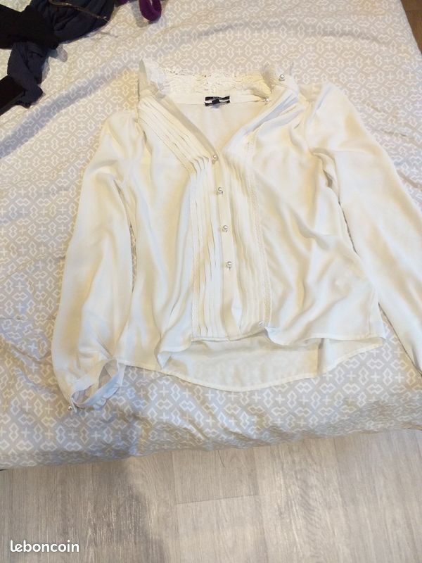 Vêtements et peluches pas chers (image 1)
