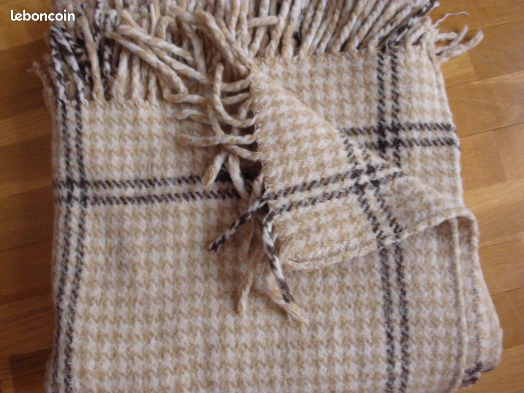 Plaid motif carreaux (image 2)