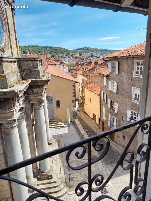 Appartement 1 pièce 25 m² · à Le Puy-en-Velay · 25 m² · 370 €/mois