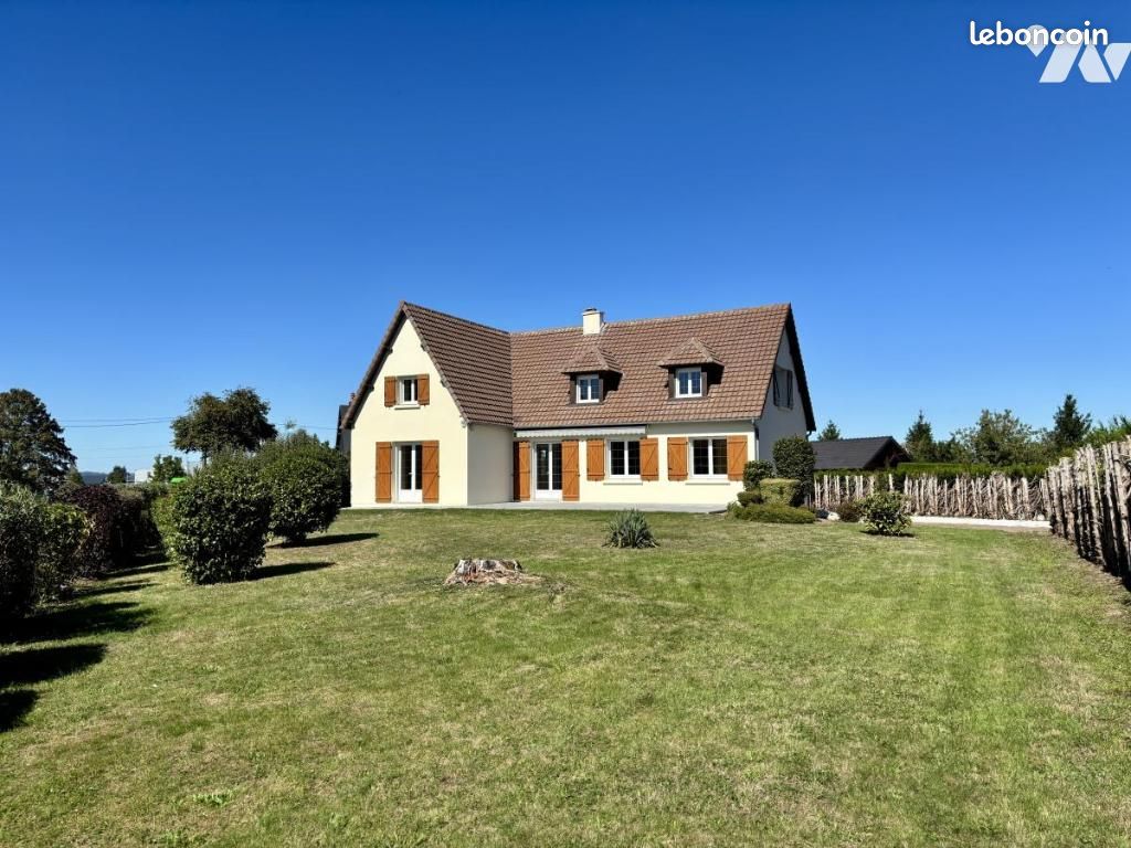 Maison 8 pièces 195 m² · à Vire Normandie · 195 m² · 280 800 €