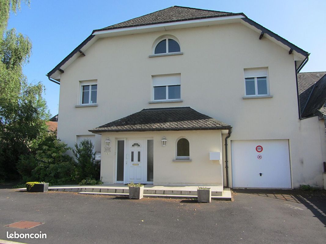 Appartement 5 pièces 130 m² · à Neuvic · 130 m² · 672 €