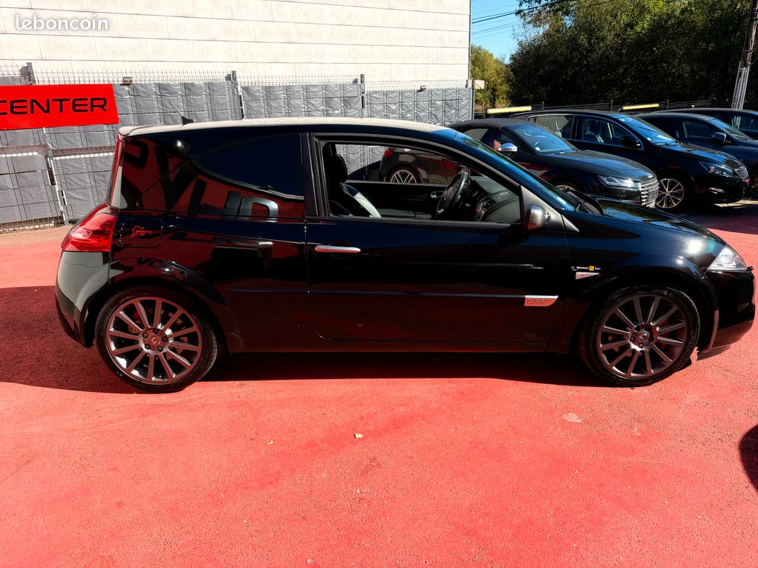 Renault mégane 2 rs 225 ch – seulement 55 300 km – état exceptionnel – historique complet (image 4)