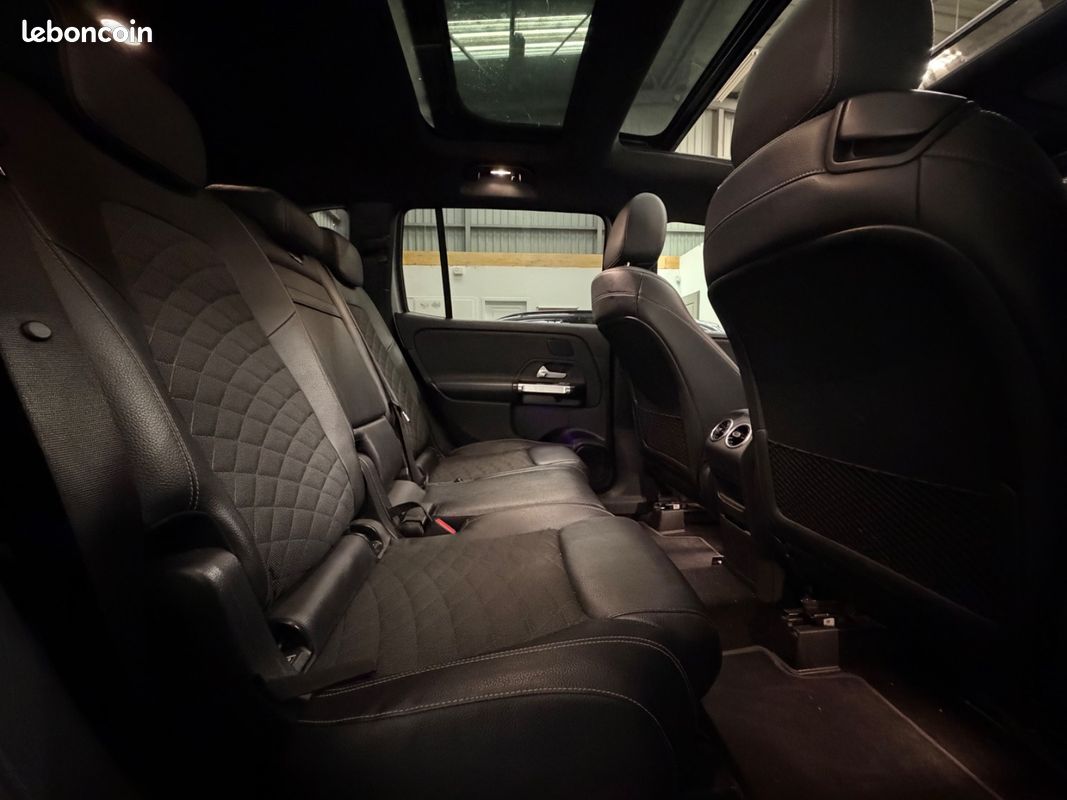 Mercedes GLB 200 d 8DCT / TOIT OUVRANT PANO / SIEGES CHAUFFANTS AV / GRAND ECRAN / CAMERA RECUL / 7 PLACES (image 27)