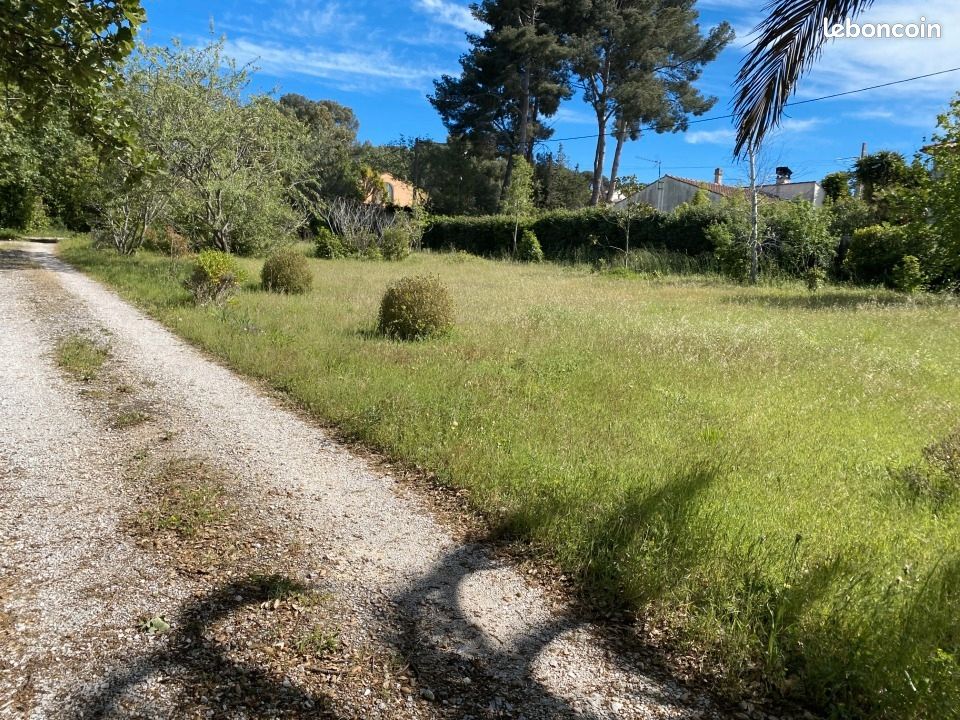 Terrain 350 m² Pignans · 115 000 €
