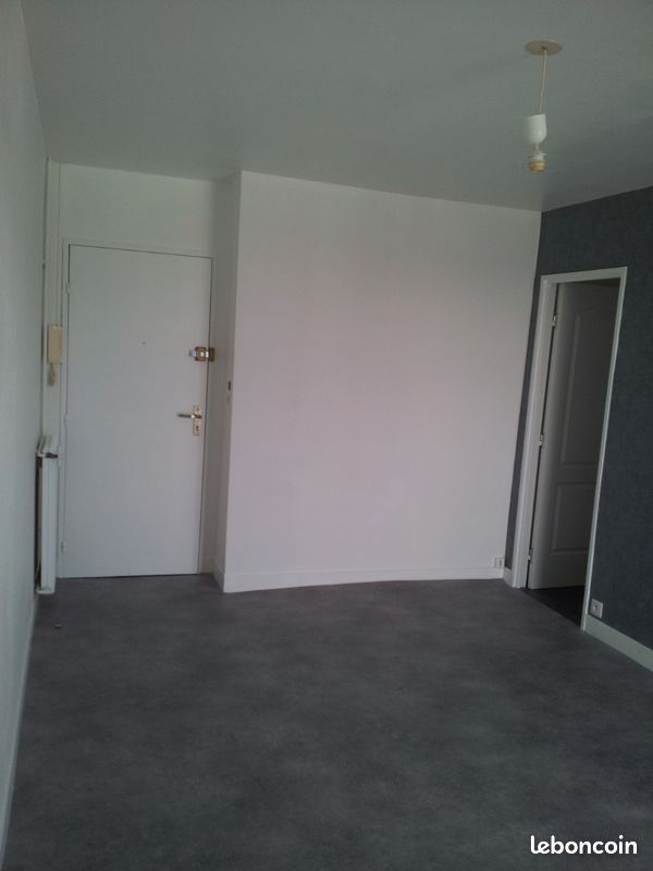 Appartement 1 pièce 27 m² · à Laval · 27 m² · 420 €/mois