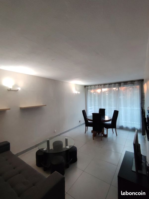 Appartement 3 pièces 61 m² · à Toulon · 61 m² · 900 €/mois