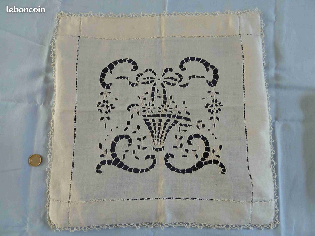 Ancienne Taie/housse en dentelle 40,5 cm (image 1)