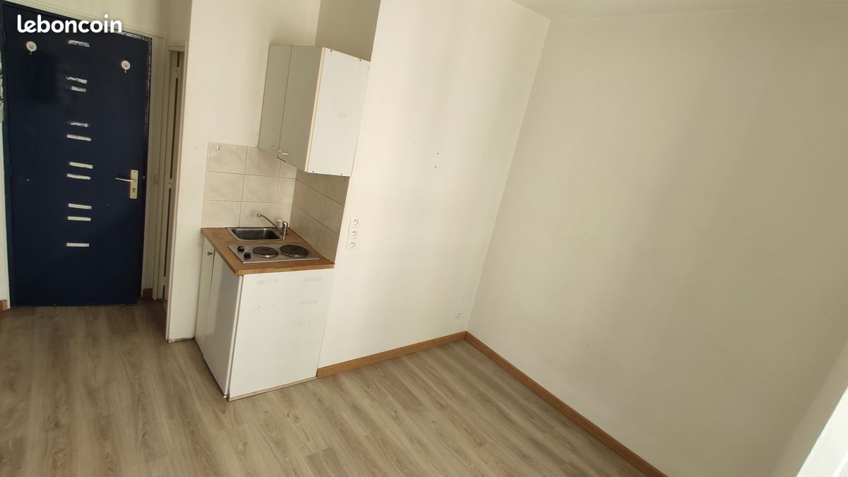 Appartement 1 pièce 15 m² · à Limoges · 15 m² · 300 €