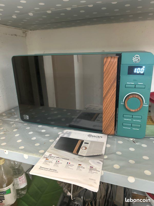 SWAN SM22036WHTNEUN Micro-ondes Digital 20L Design Moderne Nordic 800W Blanc 86246511