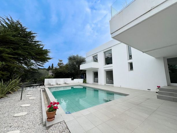 Villa 6 pièces 257 m²