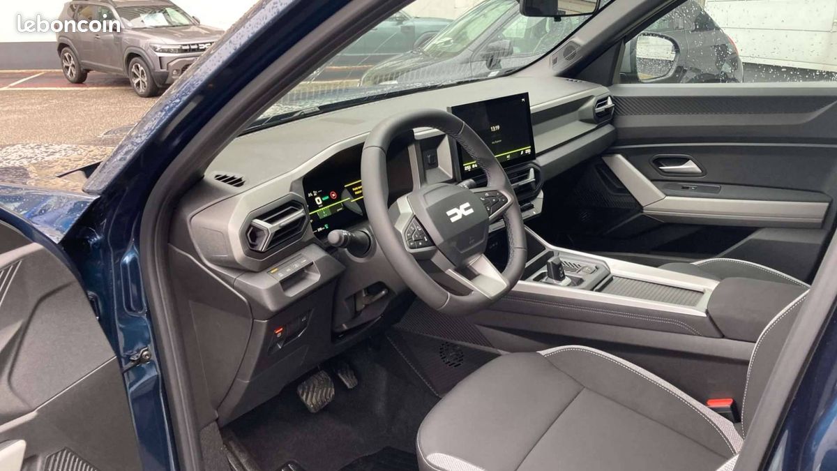 DACIA BIGSTER journey hybrid 155 (image 7)