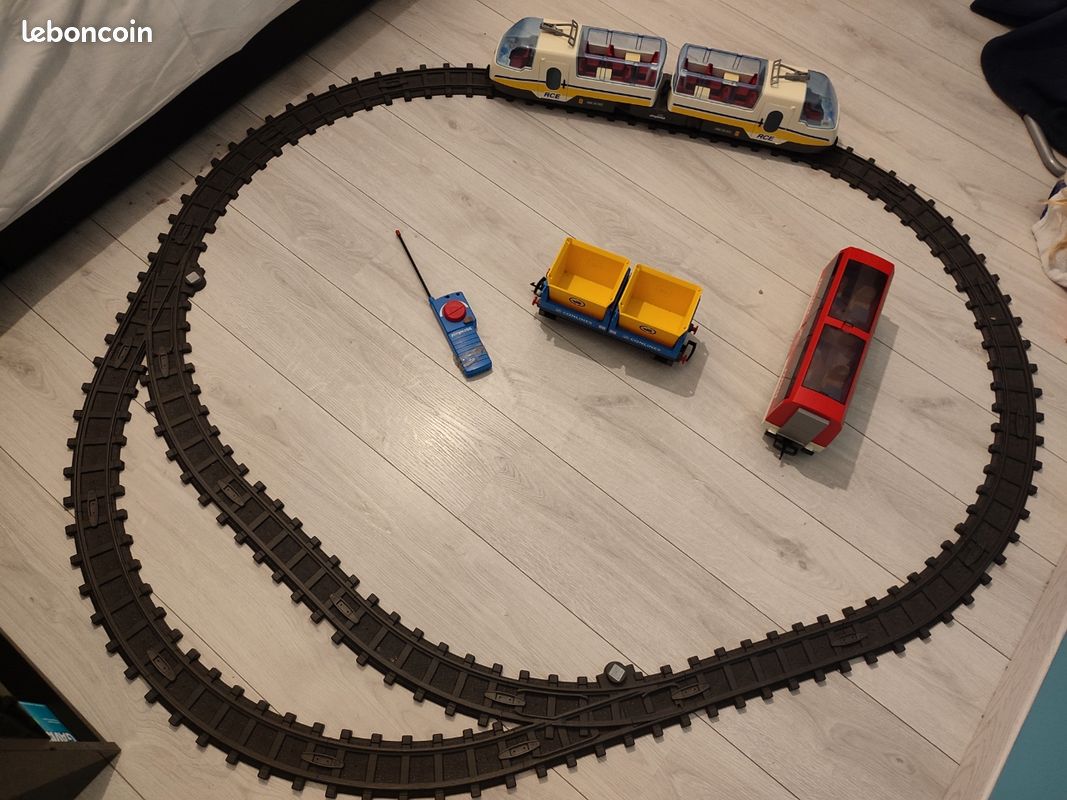 Playmobil RC Passenger Train Set 4011 G Gauge near complete in superb condition