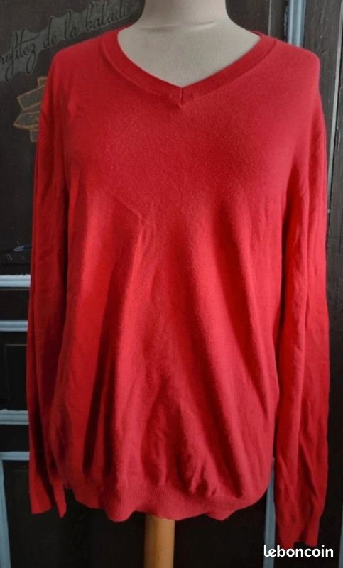 Pull col V taille XL (image 1)