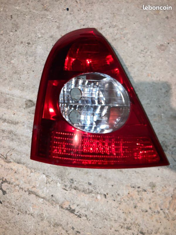 Feux ARG clio 2 (image 1)