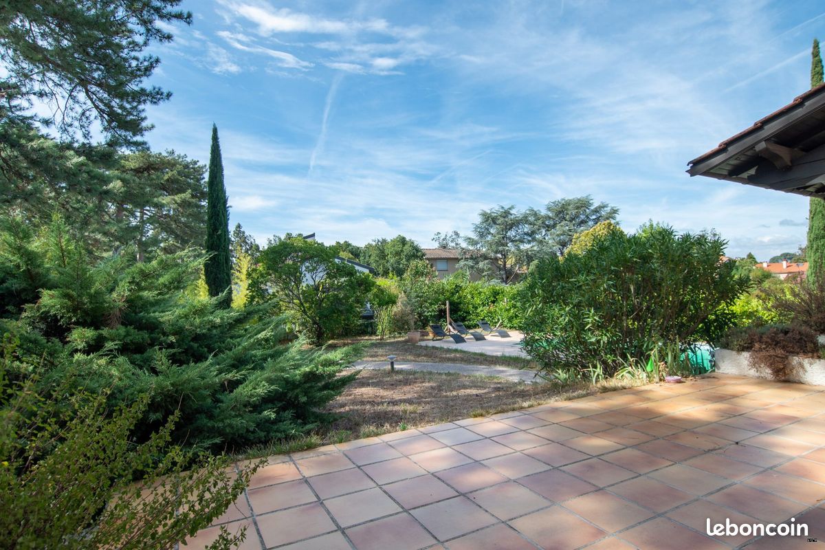 Maison 8 pièces 210 m² · à Colomiers · 210 m² · 690 000 €