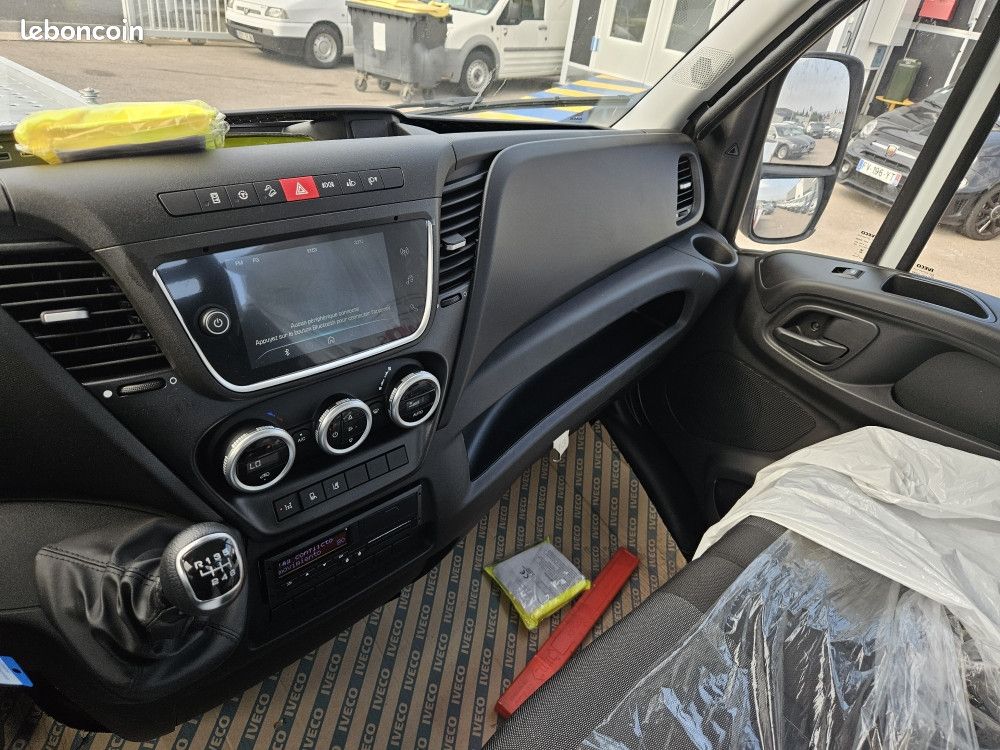 Iveco DAILY 70.180H DEPANNEUSE (image 14)