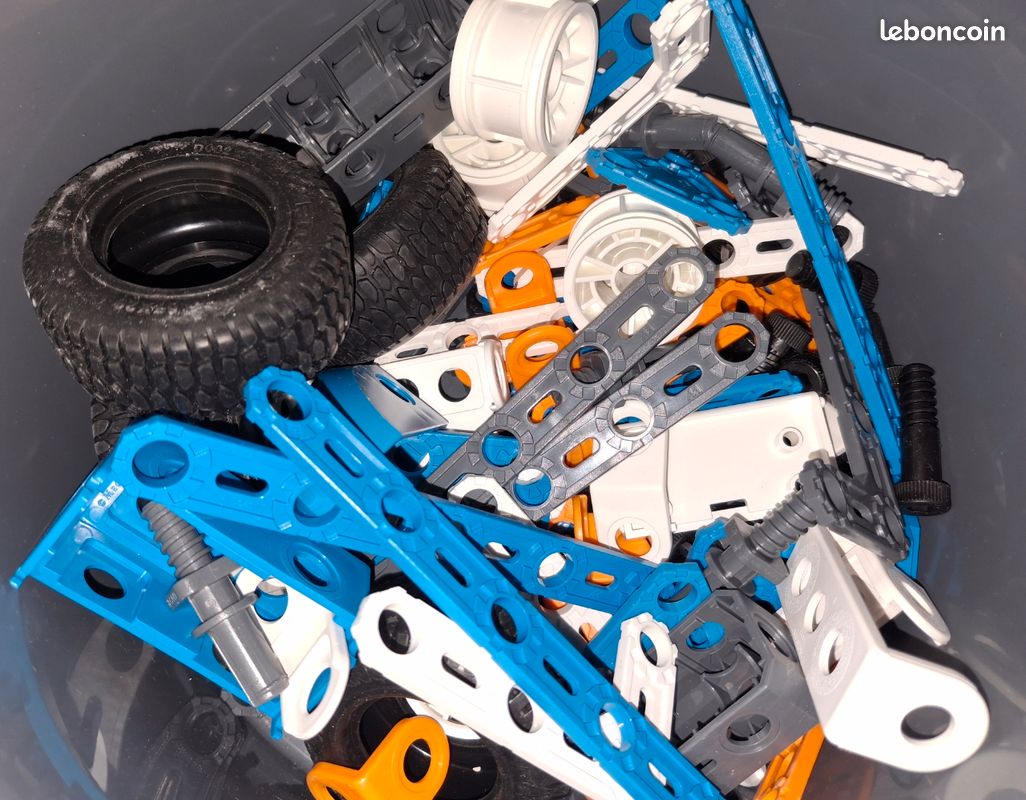 Lot De 30 Longrines Meccano Bleu Et Or – Pièces De Construction Vintage – Stock Ancien
