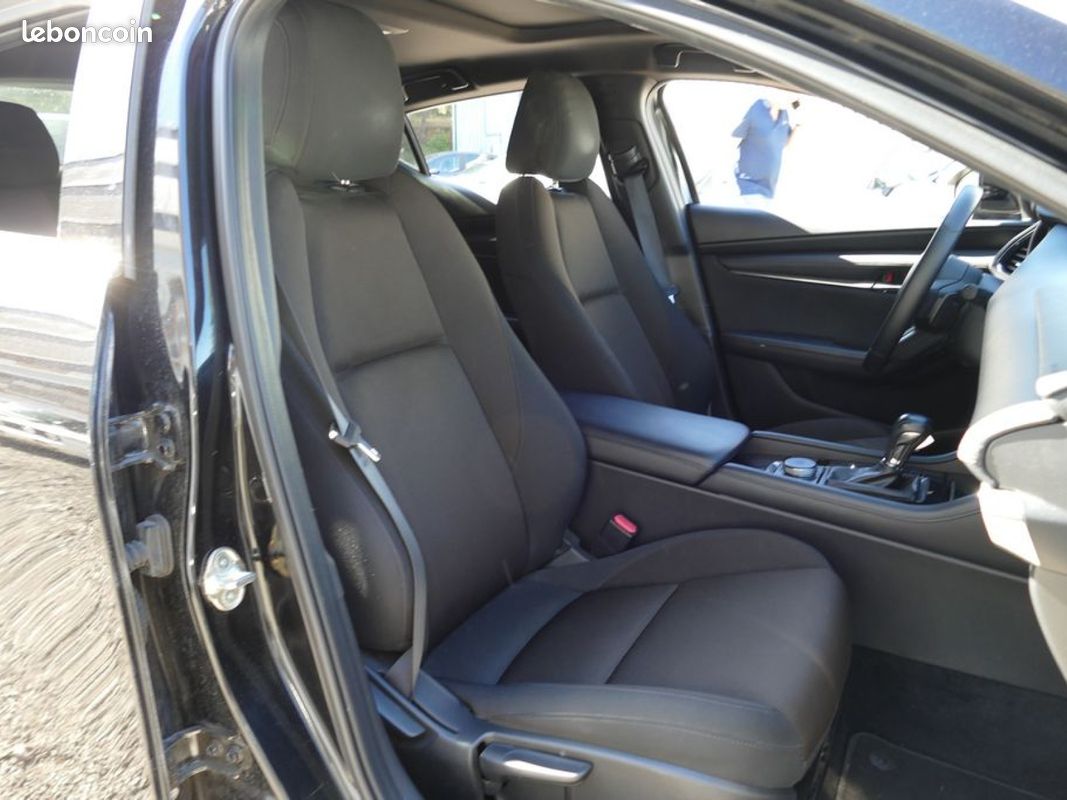 MAZDA MAZDA3 5 PORTES 2022 2.0 e-SKYACTIVE M-HYBRID 186 Ch EXCLUSIVE BVA (image 14)