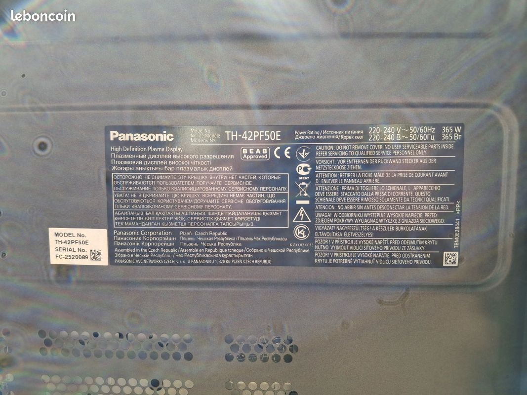 Écran plasma Panasonic 42'' (107 cm) TH-42PF50E (image 1)