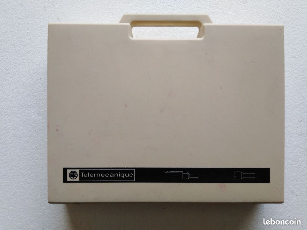 Coffret embout telemecanique (image 1)