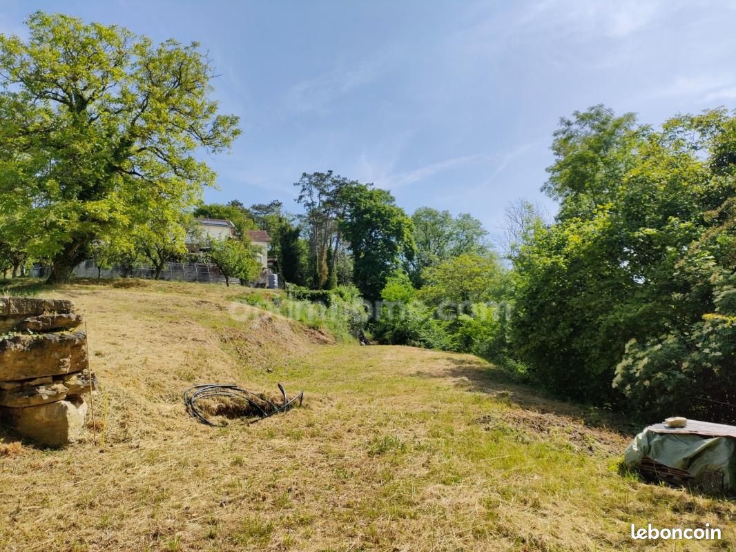 Terrain 1 297 m² Neufchateau · à Neufchâteau · 49 000 €