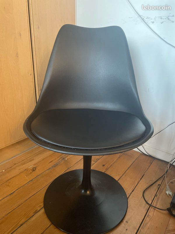 Chaise tulipe noire (image 1)