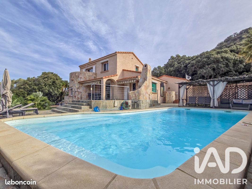 Maison 8 pièces 196 m² · à Figari · 196 m² · 1 200 000 €
