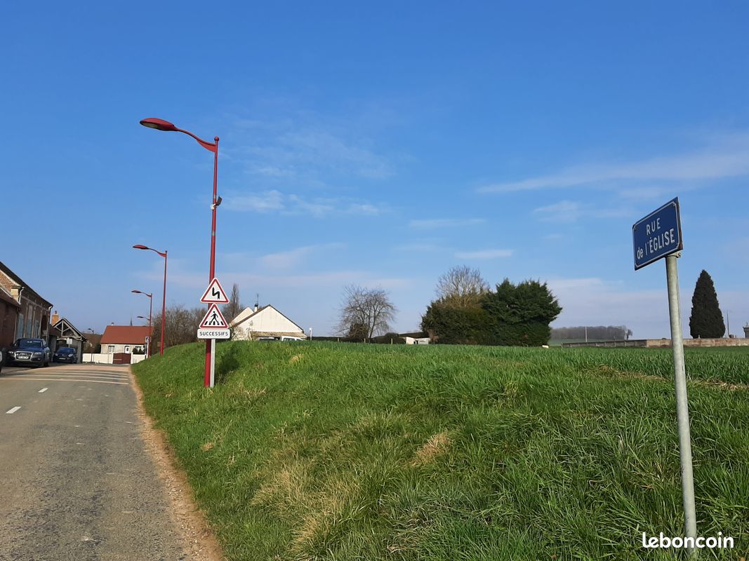 Terrain constructible libre de constructeur proche beauvais 12 KM aeroport de Paris Beauvais · à Reuil-sur-Brêche · 68 000 €